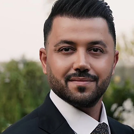 دکتر ابوالفضل زارعی
